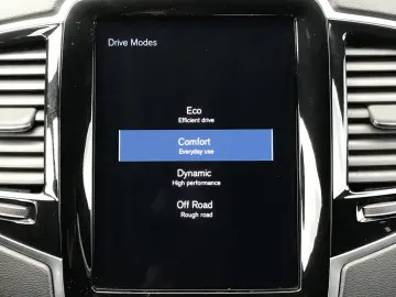 Volvo XC 90 B5 MHEV AWD 5 locuri Inscription