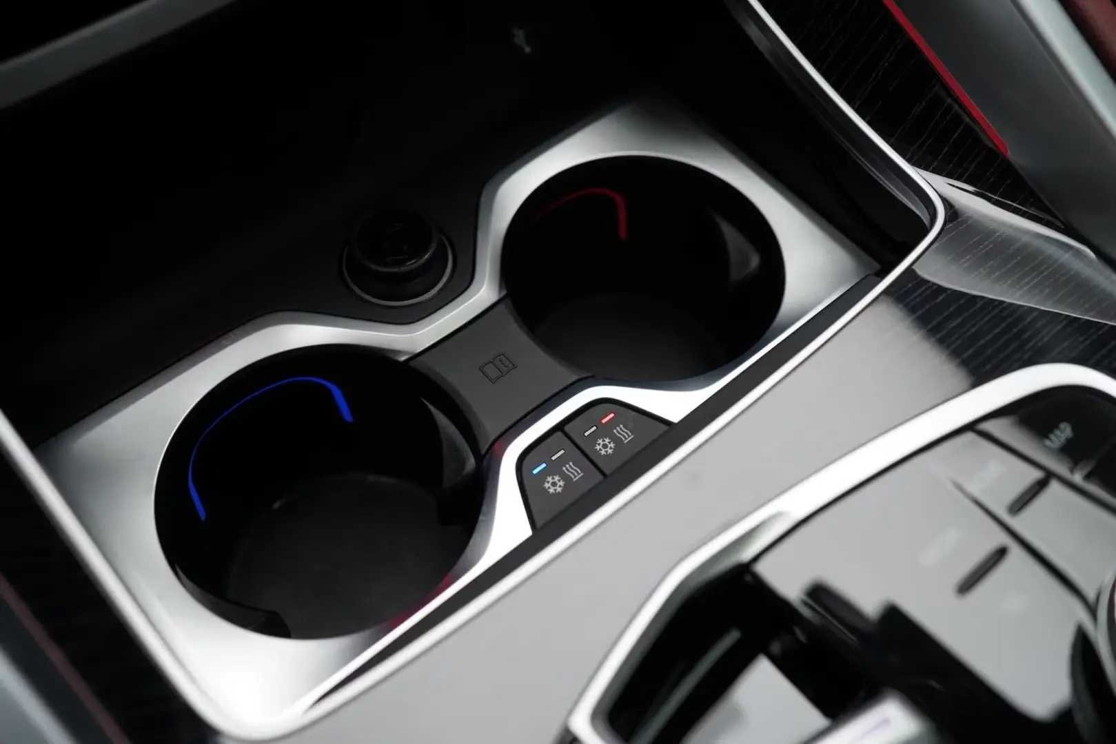 BMW X6 xDrive 30d M-Sport   HuD   Pano