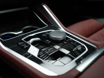 BMW X6 xDrive 30d M-Sport   HuD   Pano