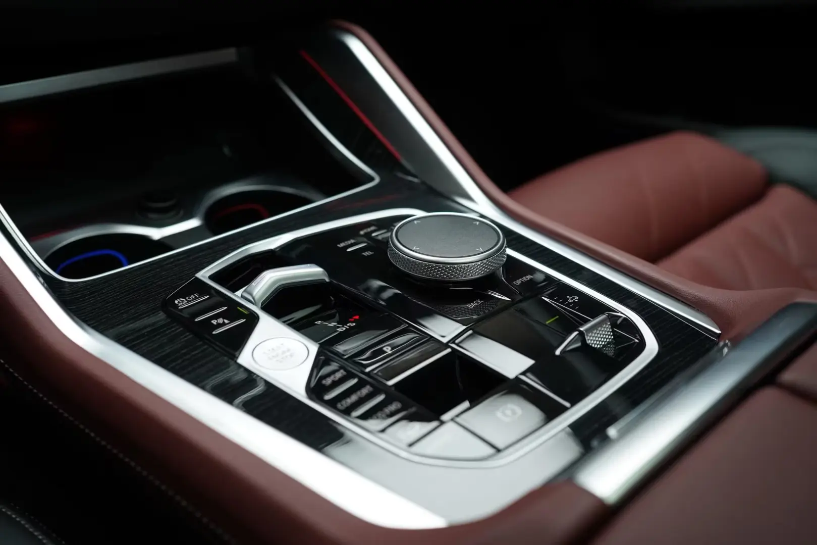 BMW X6 xDrive 30d M-Sport   HuD   Pano