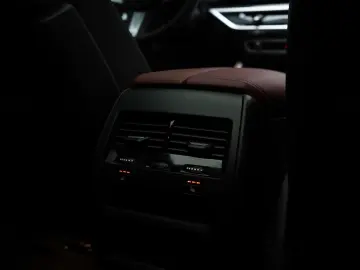 BMW X6 xDrive 30d M-Sport   HuD   Pano