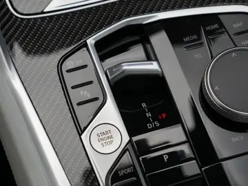 X6 xDrive30d M SPORT PRO-LUFTF.-PANO-SILVERSTONE