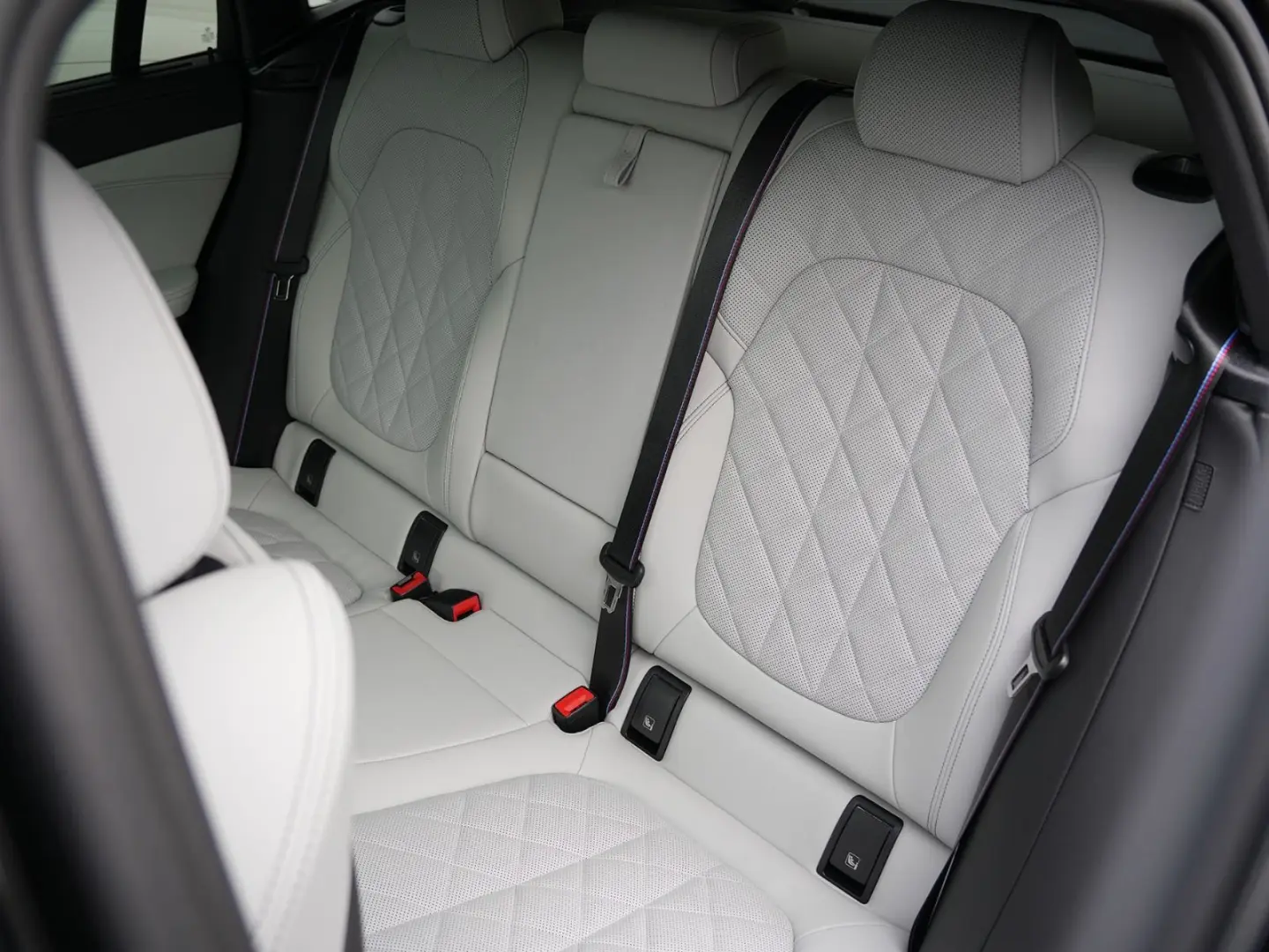 X6 xDrive30d M SPORT PRO-LUFTF.-PANO-SILVERSTONE