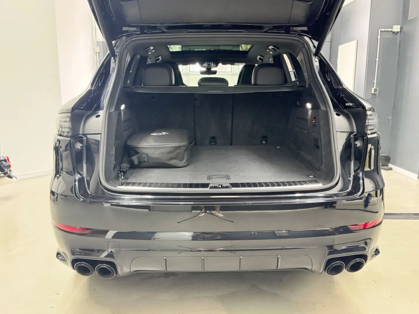 Cayenne Hybrid SportDesign Headup Pano Sitzluft