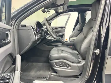 Cayenne Hybrid SportDesign Headup Pano Sitzluft