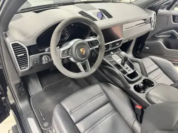 Cayenne Hybrid SportDesign Headup Pano Sitzluft