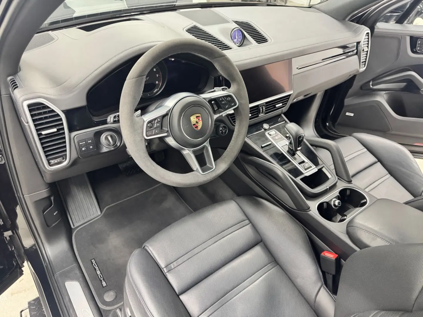 Cayenne Hybrid SportDesign Headup Pano Sitzluft