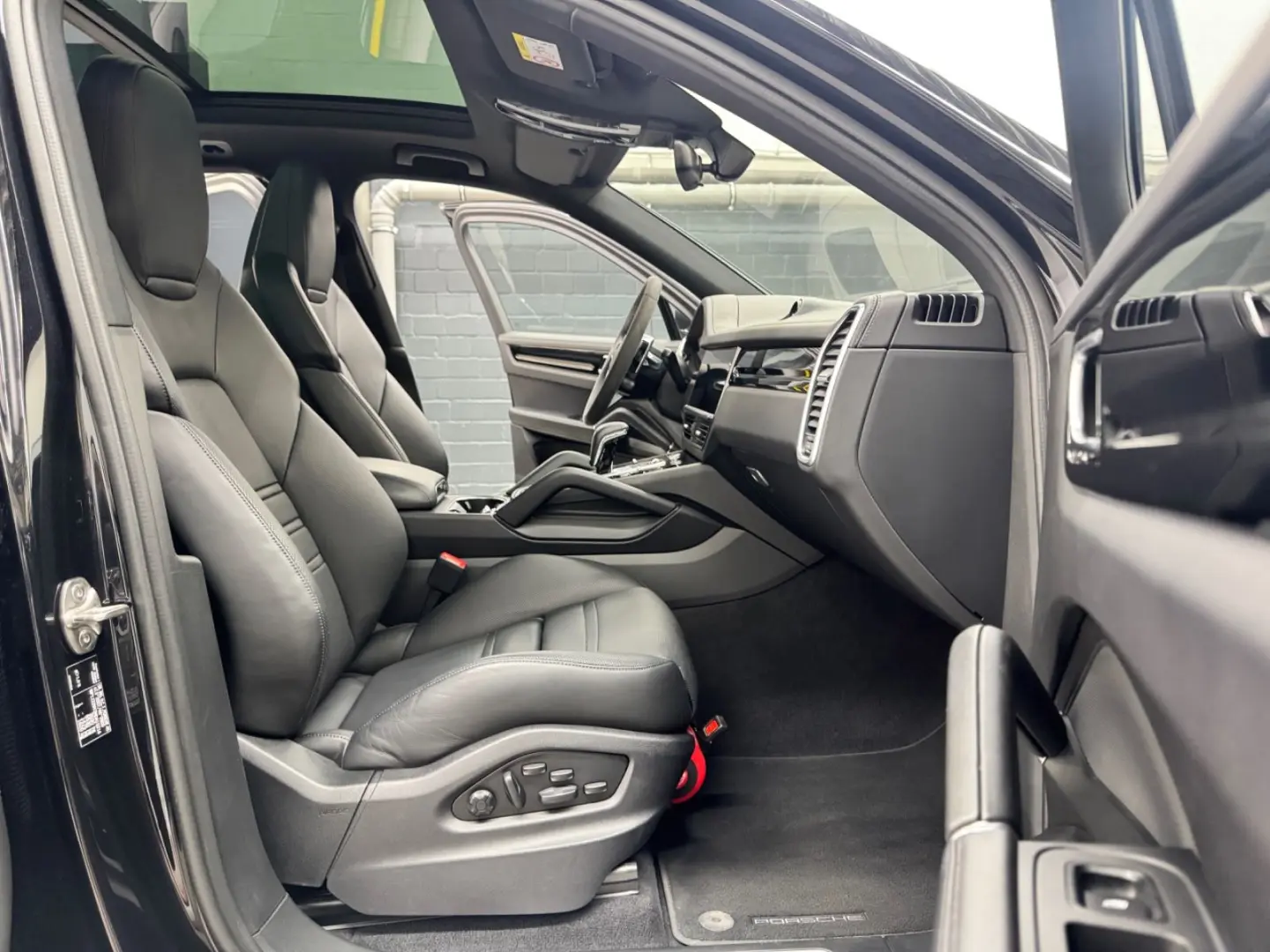 Cayenne Hybrid SportDesign Headup Pano Sitzluft