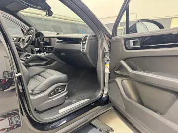 Cayenne Hybrid SportDesign Headup Pano Sitzluft