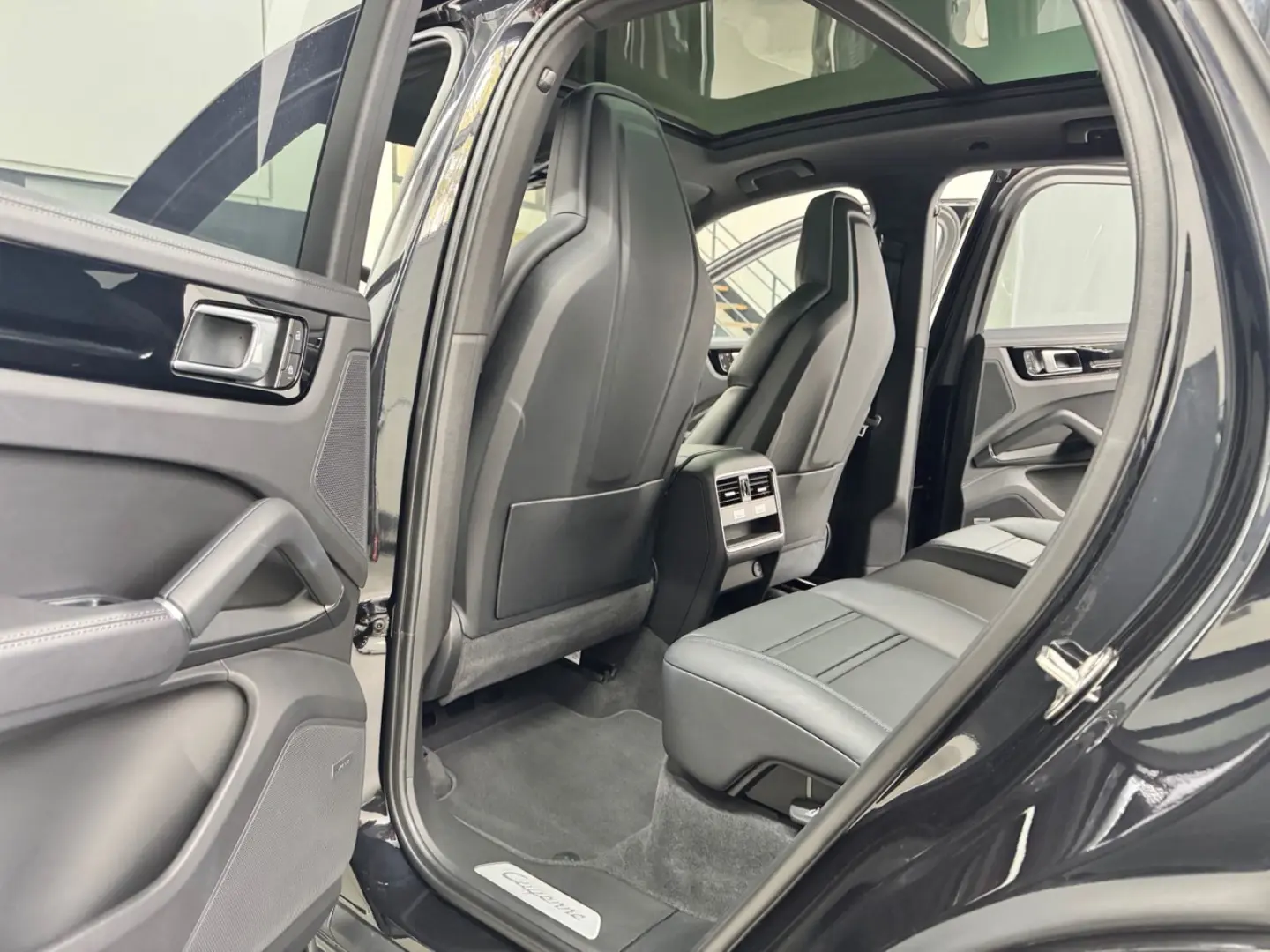 Cayenne Hybrid SportDesign Headup Pano Sitzluft