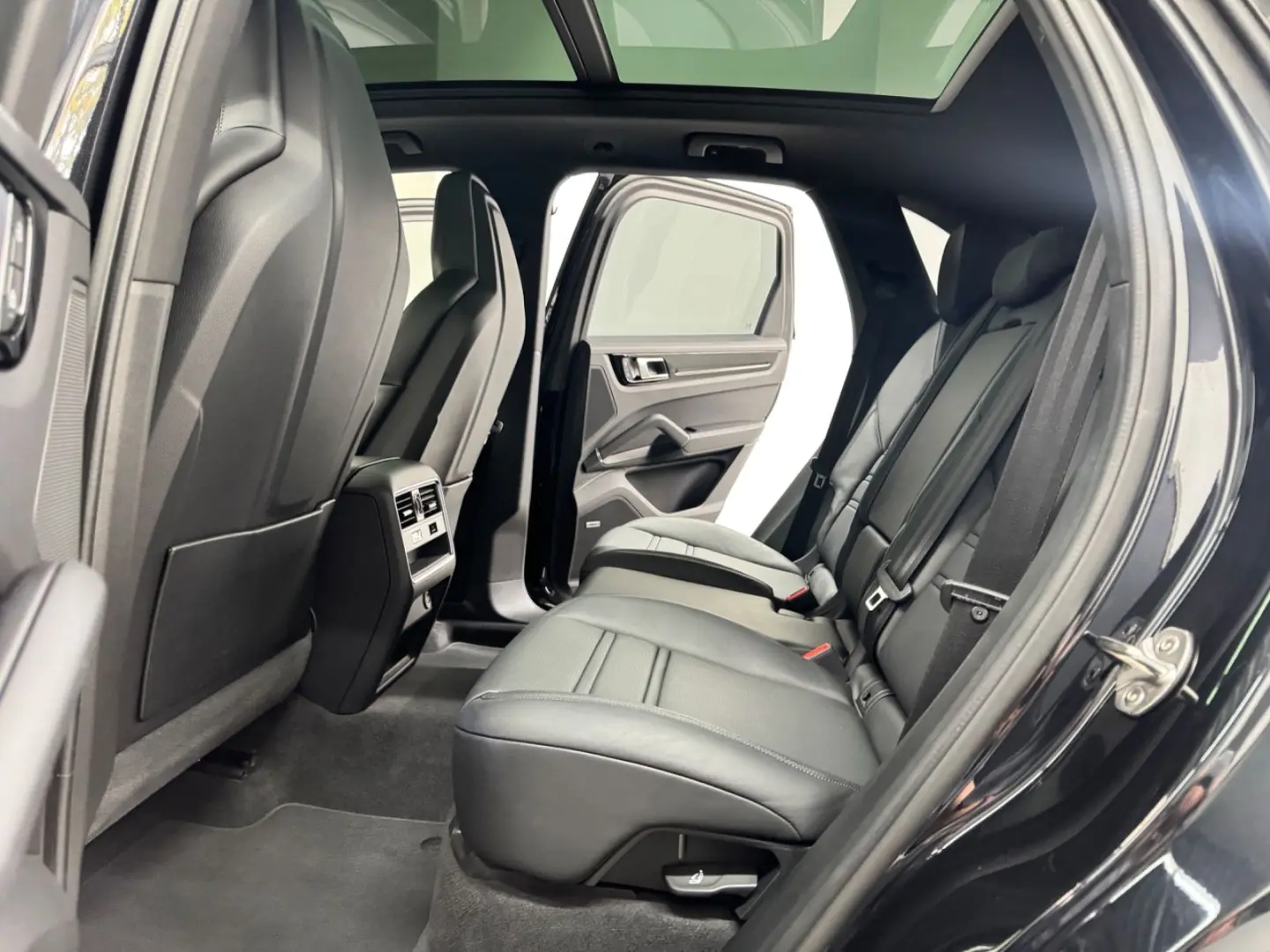 Cayenne Hybrid SportDesign Headup Pano Sitzluft