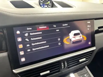 Cayenne Hybrid SportDesign Headup Pano Sitzluft