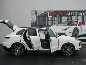 Cayenne E-Hybrid HAL AHK Pano Sitzbelüftung