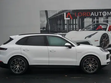 Cayenne E-Hybrid HAL AHK Pano Sitzbelüftung