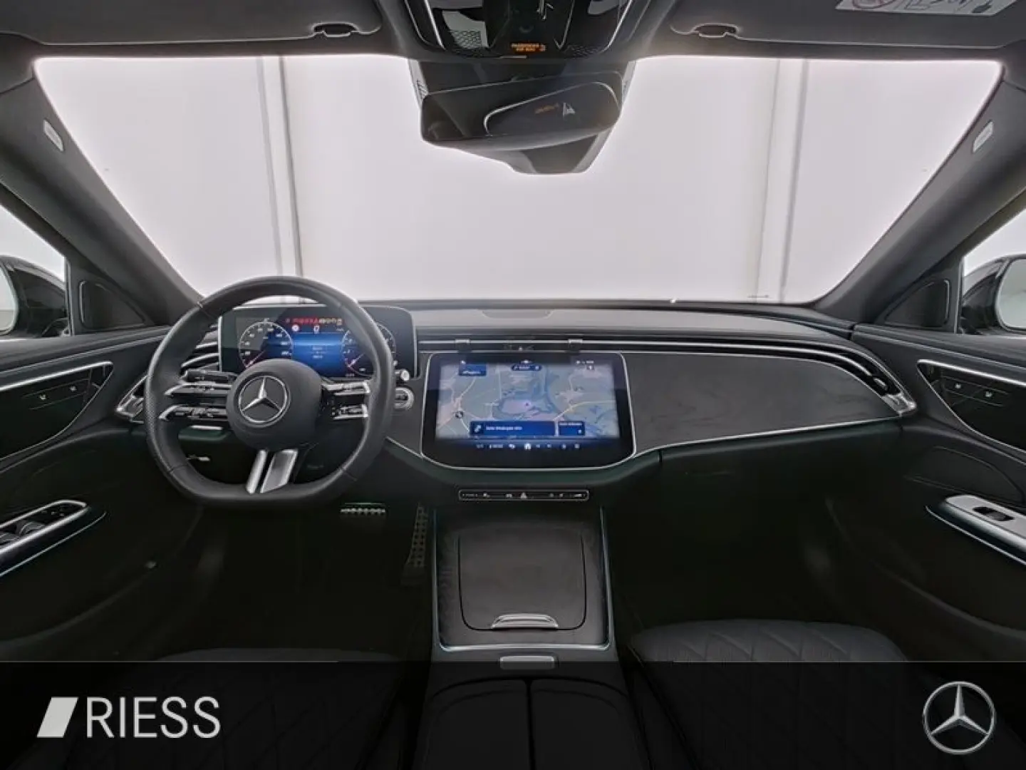 E 200 AMG Sport Night Distr Pano AHK W-Paket 20'