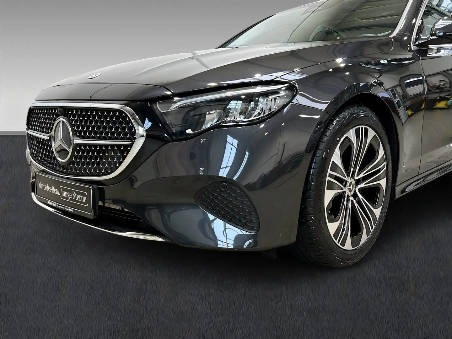 E 220 d AVANTGARDE LED Kamera CarPlay TotW LrHz