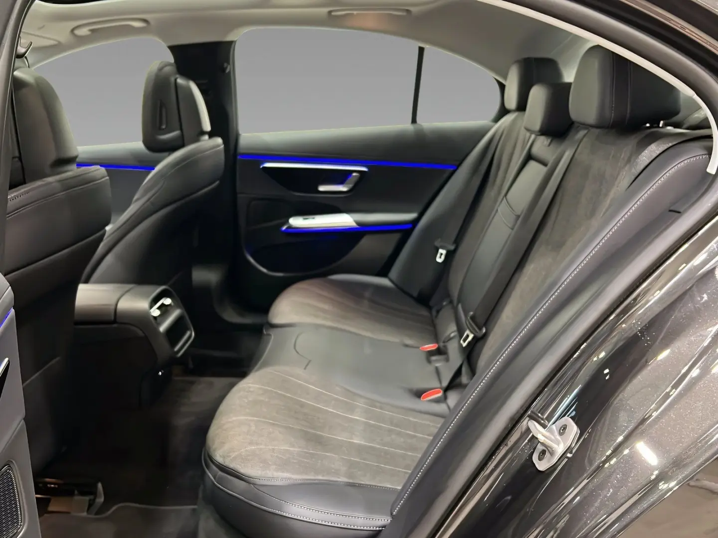 E 220 d AVANTGARDE LED Kamera CarPlay TotW LrHz