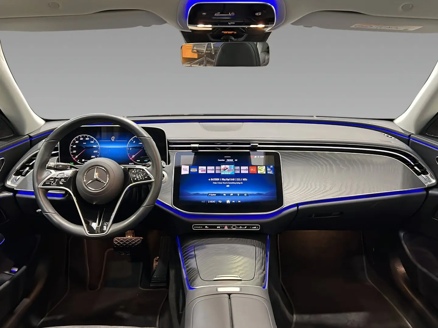 E 220 d AVANTGARDE LED Kamera CarPlay TotW LrHz