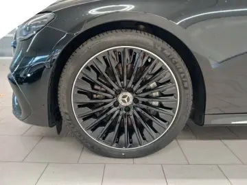 E 200 AMG Advanced PANO MBUX Superscreen Leder