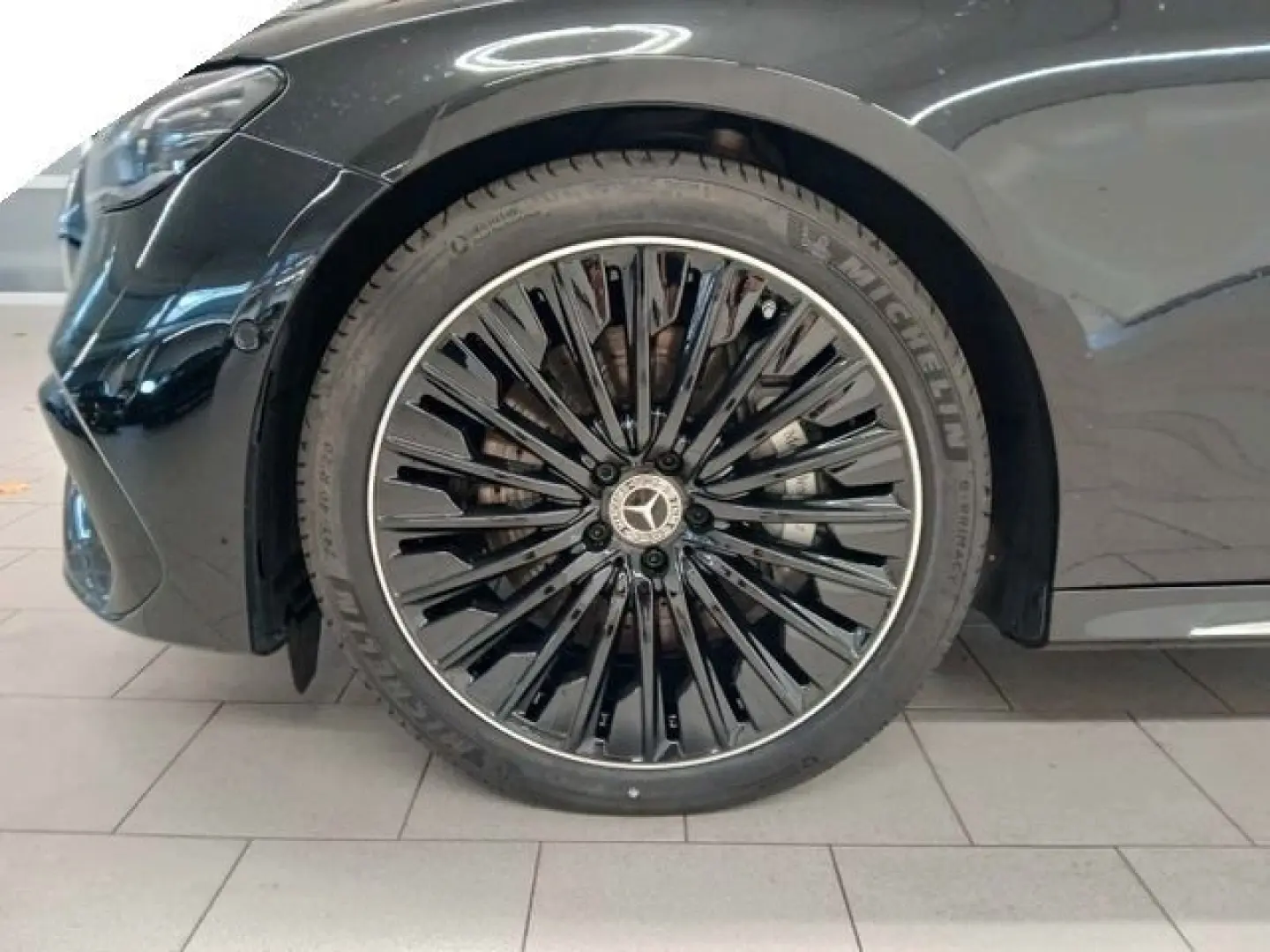 E 200 AMG Advanced PANO MBUX Superscreen Leder