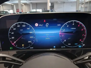 E 200 AMG Advanced PANO MBUX Superscreen Leder