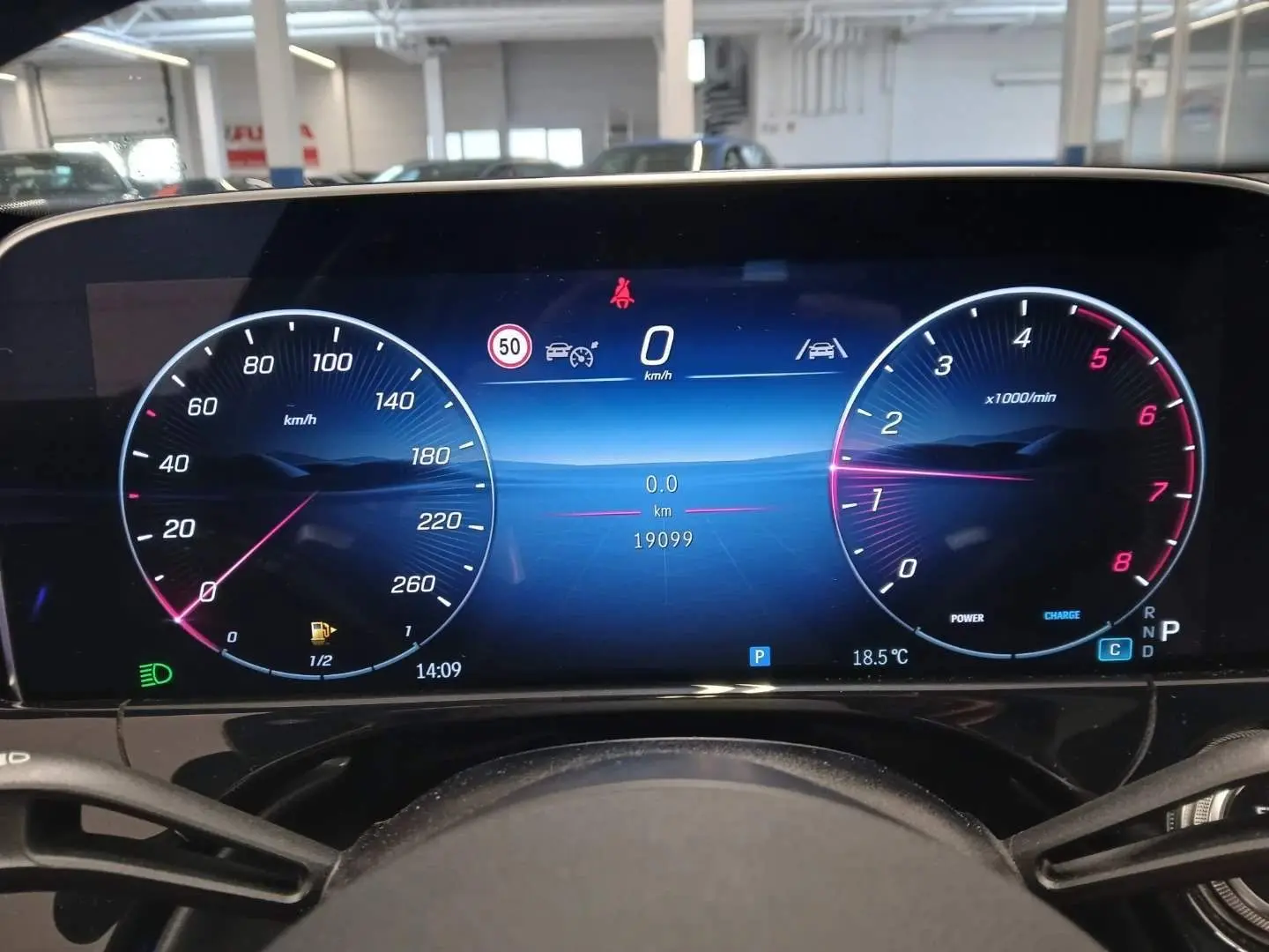 E 200 AMG Advanced PANO MBUX Superscreen Leder