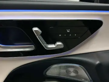 E 200 AMG Advanced PANO MBUX Superscreen Leder