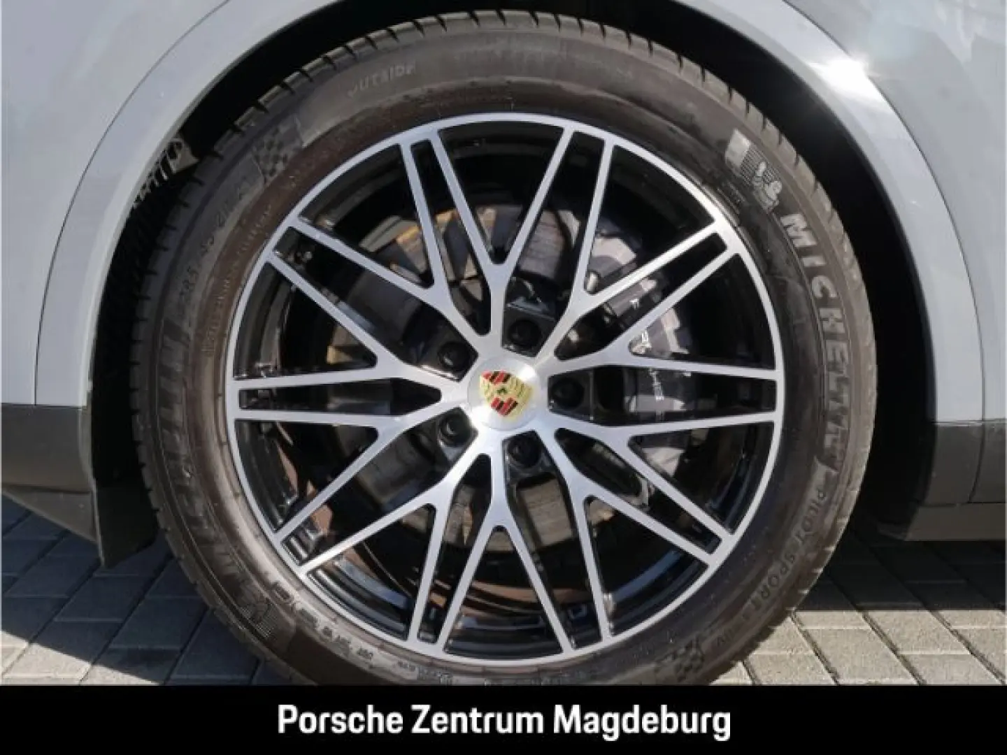 Cayenne E-Hybrid PANO PASM BOSE HD-MATRIX INNO