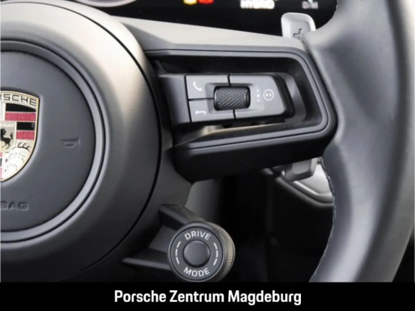 Cayenne E-Hybrid PANO PASM BOSE HD-MATRIX INNO