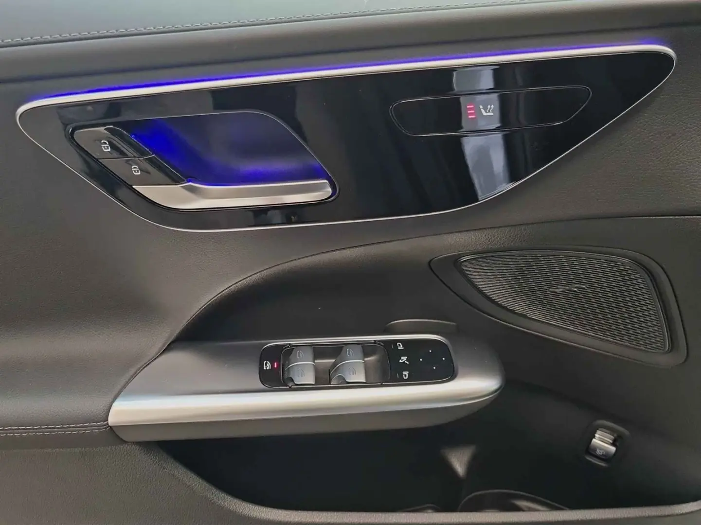 C 220 d AMG AHK Alarm SHZ Spurhalte Kamera 19