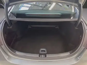 C 220 d AMG AHK Alarm SHZ Spurhalte Kamera 19