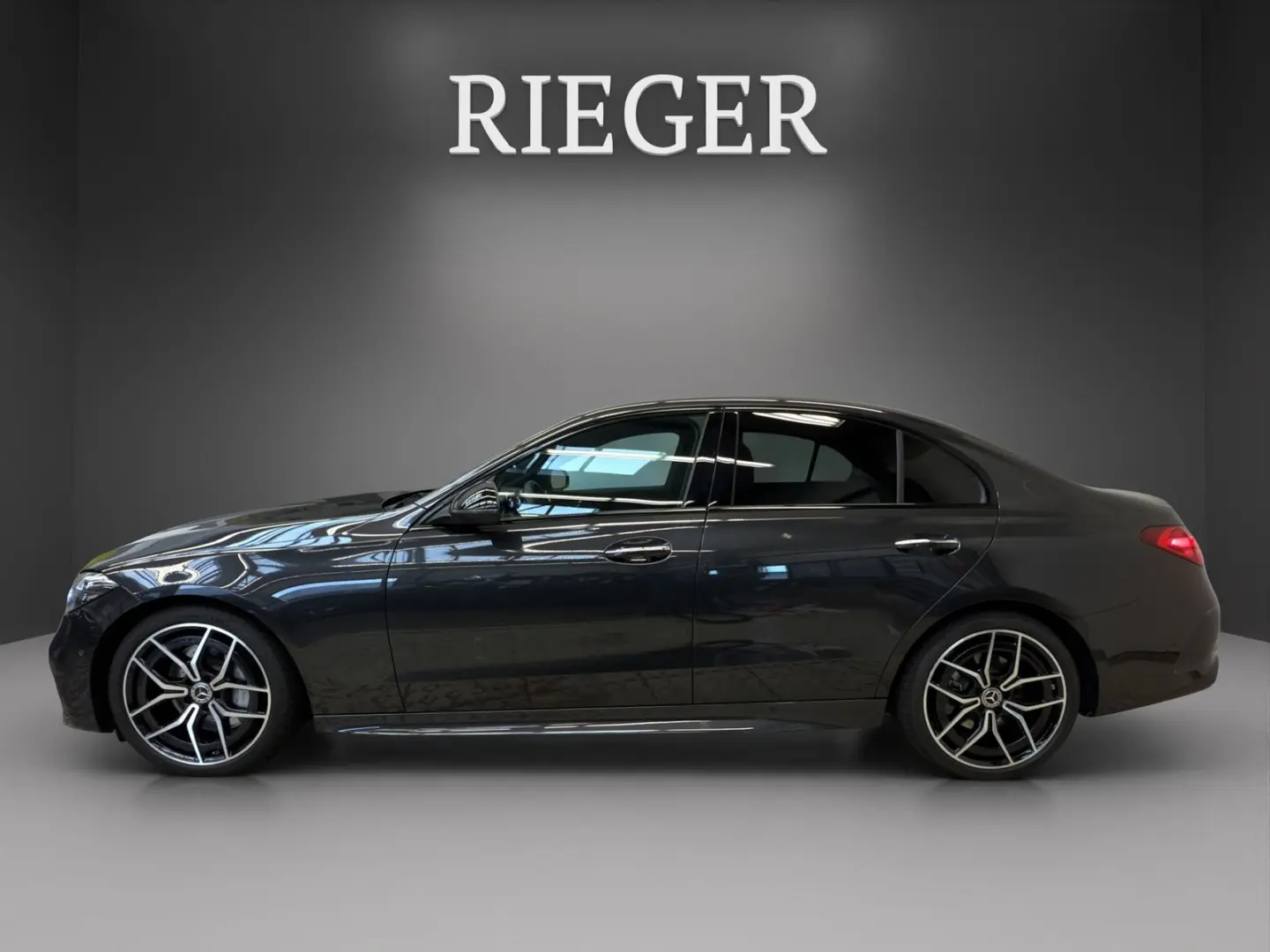 C 300 d AMG-PLUS 19  AHK NIGHT KeylessGO WinterP