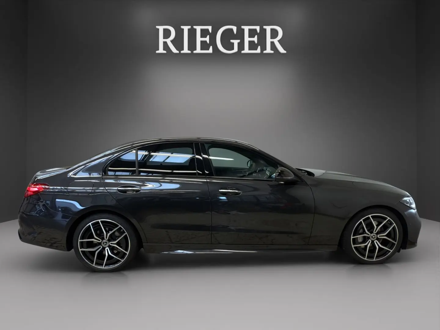 C 300 d AMG-PLUS 19  AHK NIGHT KeylessGO WinterP