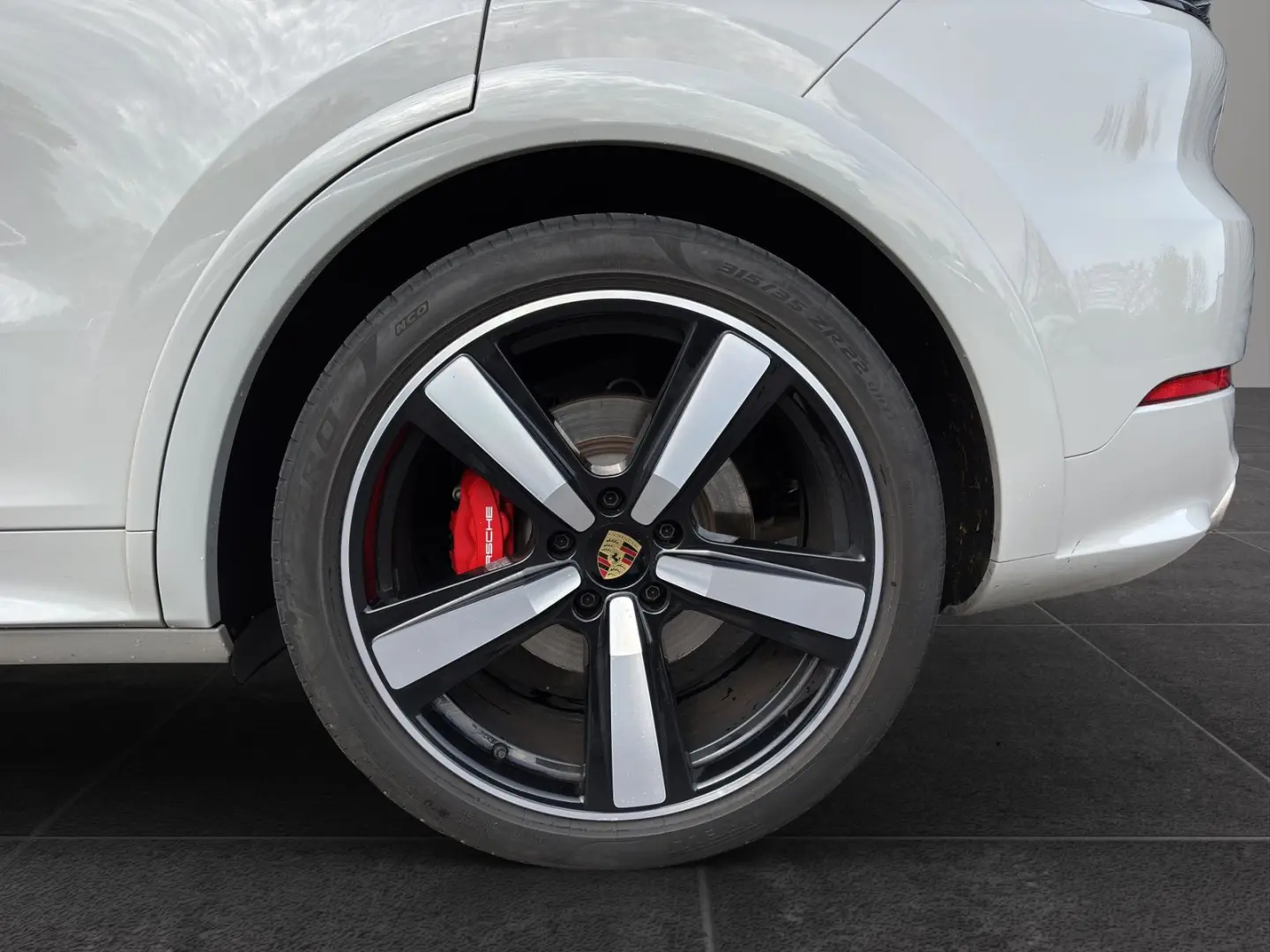 Cayenne E-Hybrid   SportDesign Paket   22-Zoll