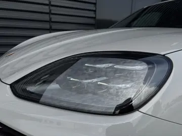 Cayenne E-Hybrid   SportDesign Paket   22-Zoll