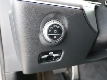 C 300 4M AMG ADV. NIGHT PANO AMBI LED FLA KAMERA