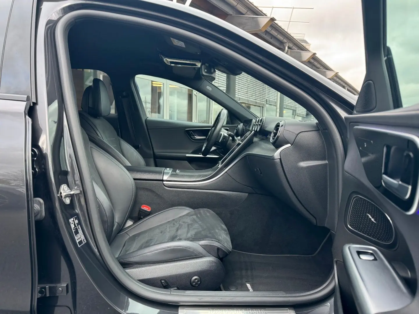 C 300d AMG AHK RFK Ambiente Night SportfahrW