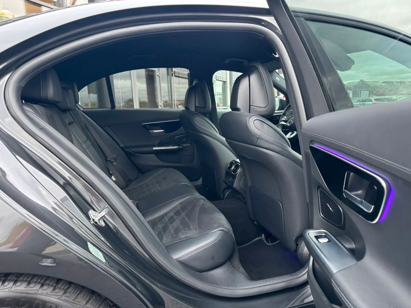 C 300d AMG AHK RFK Ambiente Night SportfahrW