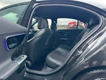 C 300d AMG AHK RFK Ambiente Night SportfahrW