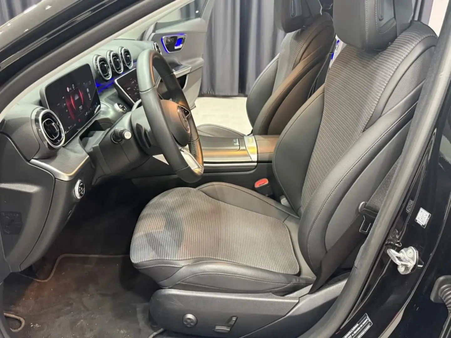 C 220 d Limousine 9G-Tronic Navi Leder LED AHK