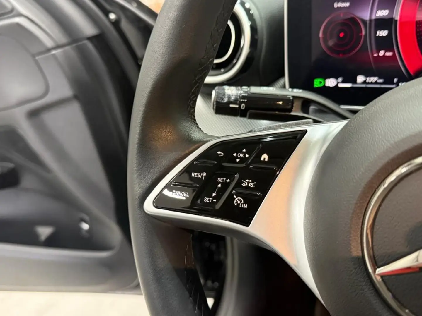 C 220 d Limousine 9G-Tronic Navi Leder LED AHK