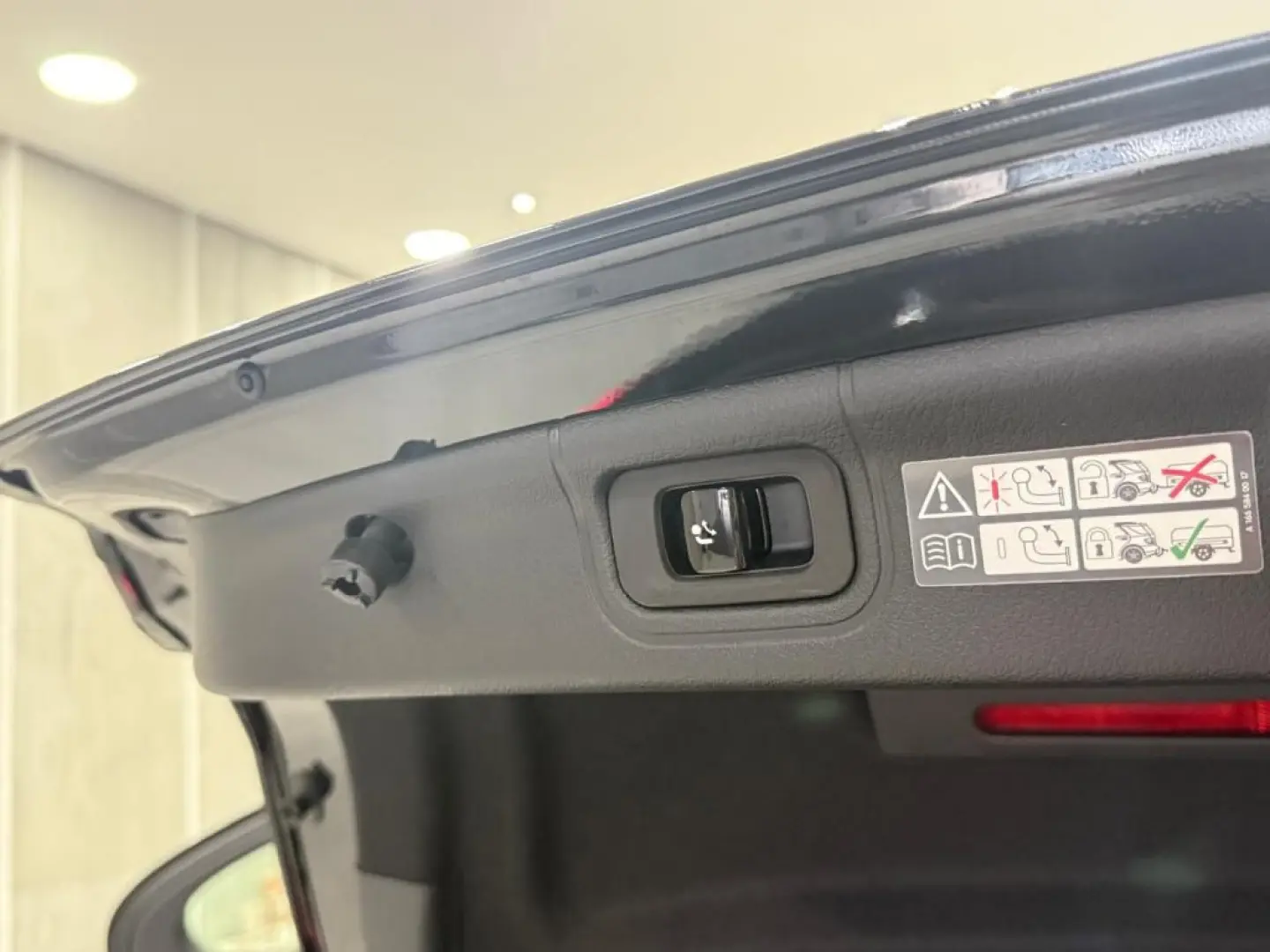 C 220 d Limousine 9G-Tronic Navi Leder LED AHK