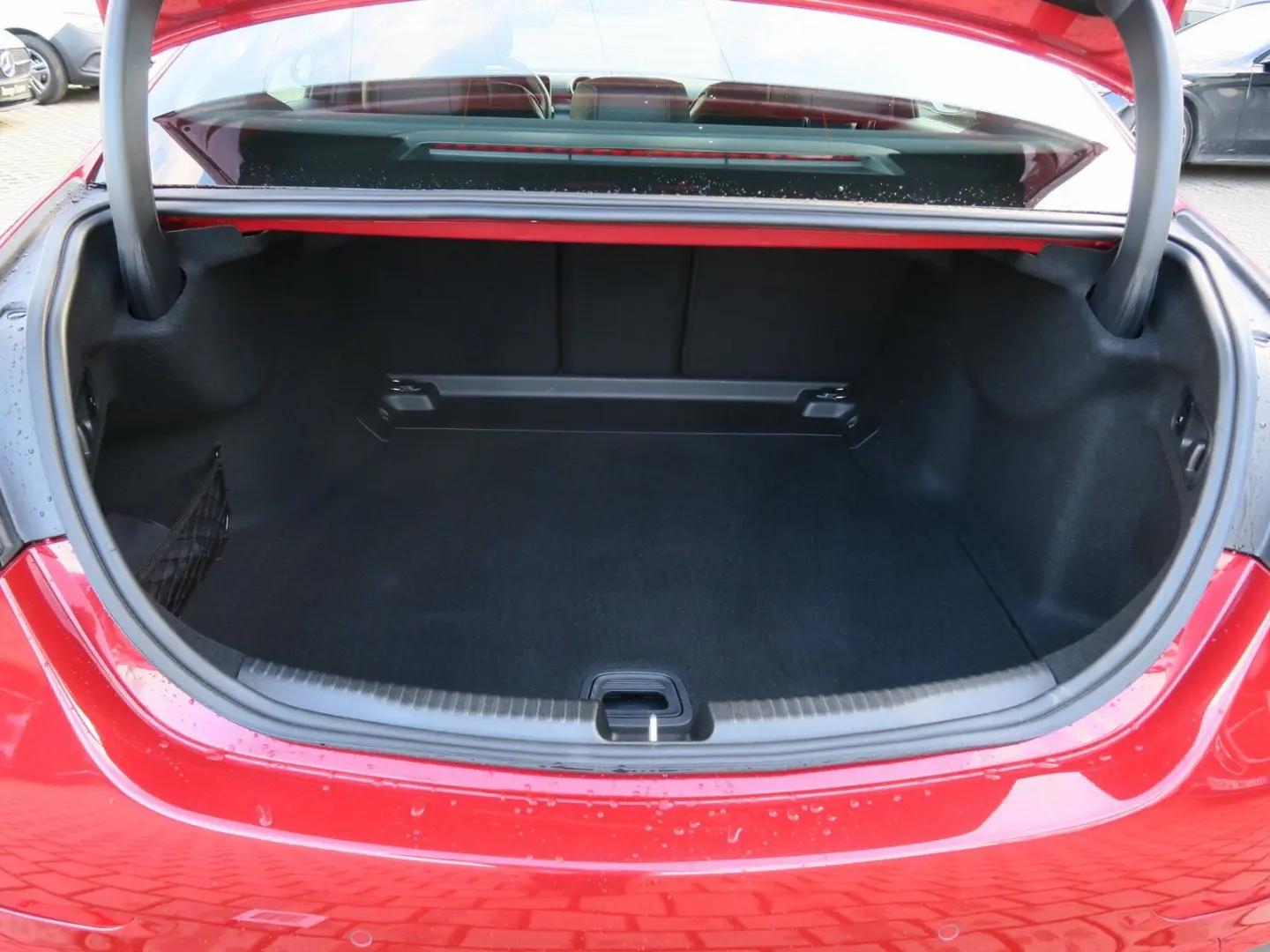 C 200 AMG Line Premium Fahrass-Paket AHK 19 Zoll