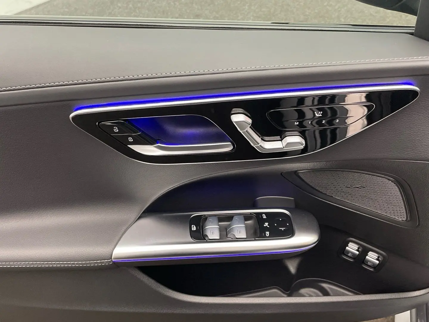 C 300 e AMG Digital-Light 360 -Kamera MBUX AHK