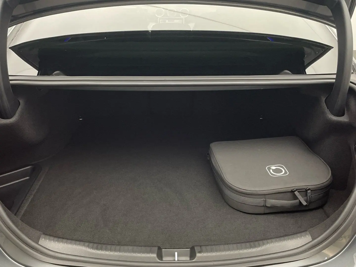 C 300 e AMG Digital-Light 360 -Kamera MBUX AHK