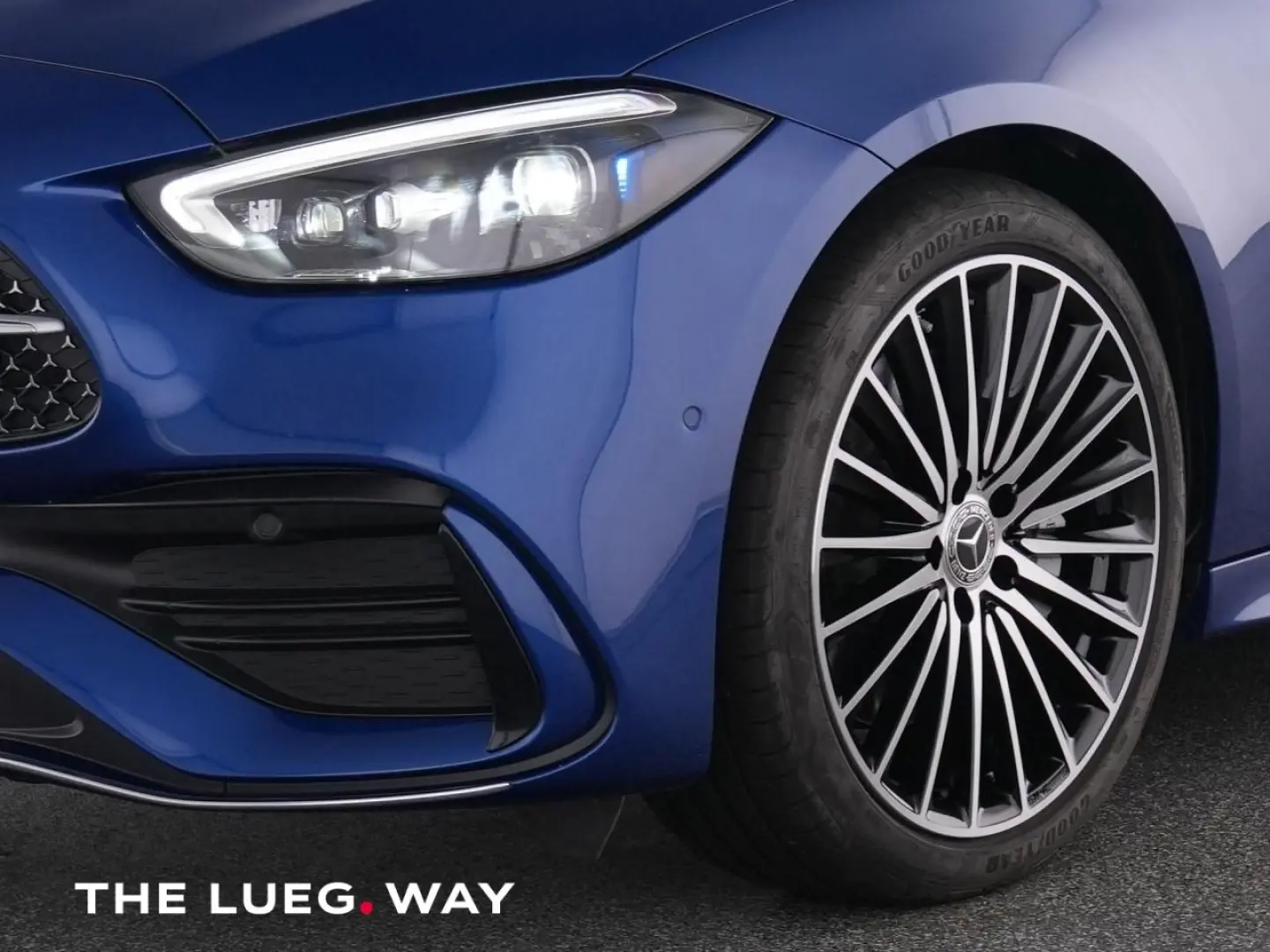 C 220 d AMG MBUX DLight AHK KeylGo Amb 360  19''