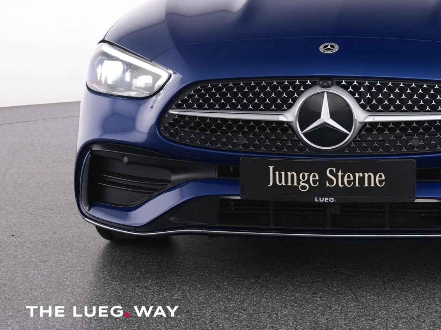 C 220 d AMG MBUX DLight AHK KeylGo Amb 360  19''