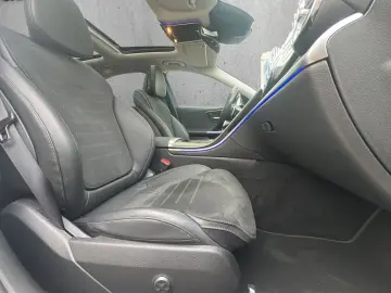 C 300 4M AMG Line MBEAM Pano 360 AHK Night P.DTR