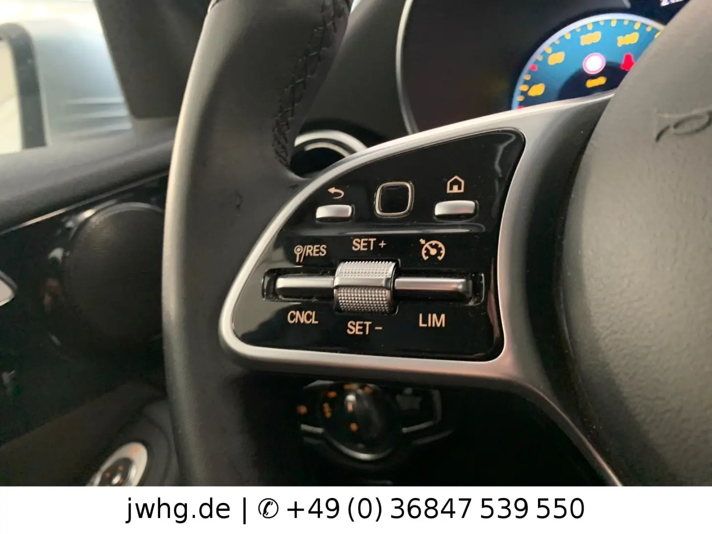 GLC 300 e 4M LED Navi  18  Kam DAB Tempomat