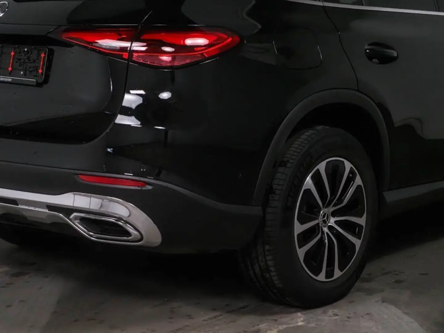 GLC 220 d 4M AVANTGARDE ADV PLUS  AHK PANO WI-PA